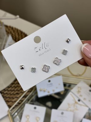 SILVER CLOVER STUDS EARRINGS